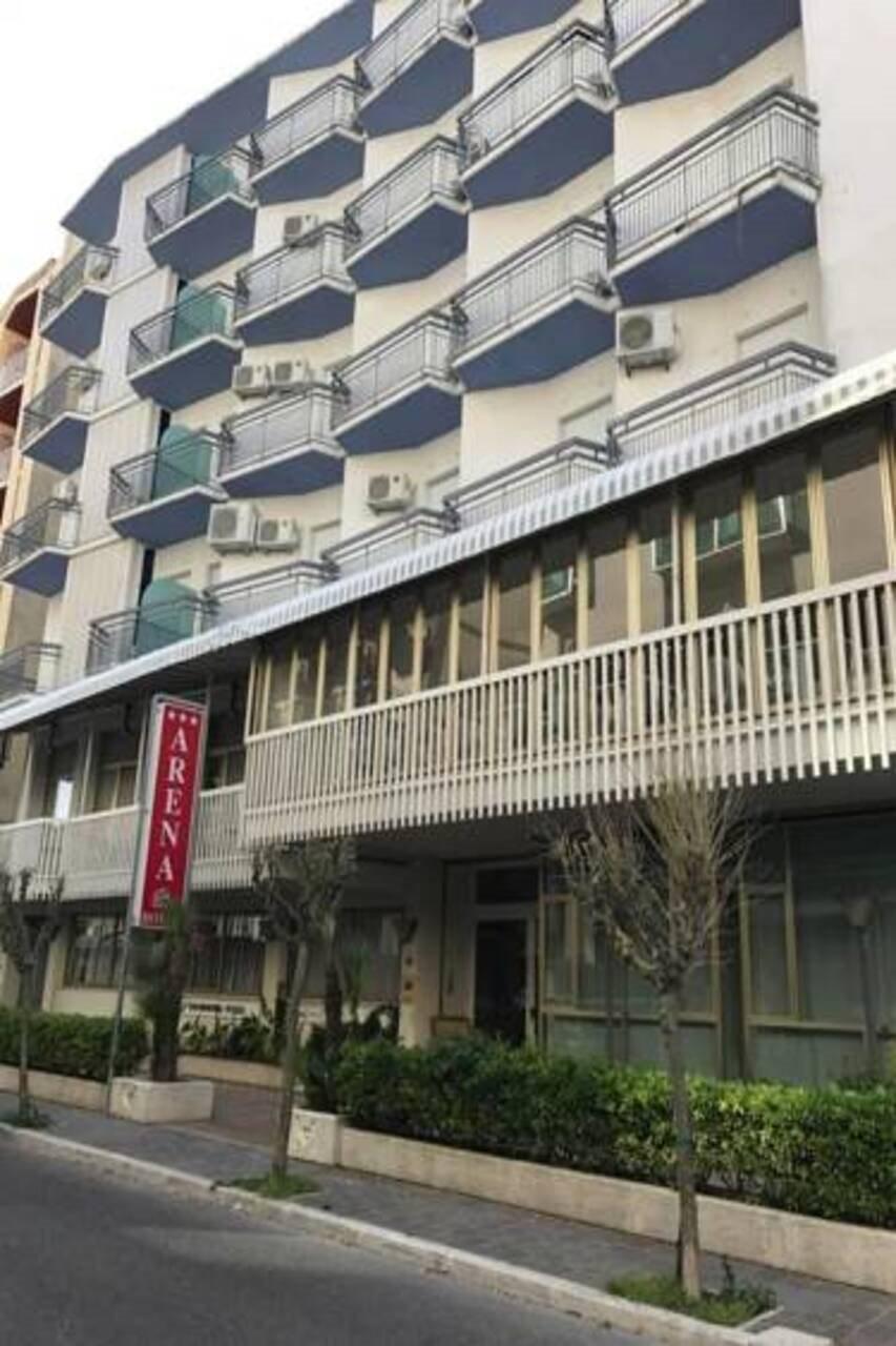 Hotel Arena Каттолика Экстерьер фото