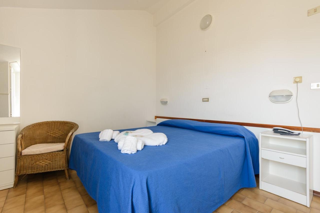 Hotel Arena Каттолика Экстерьер фото