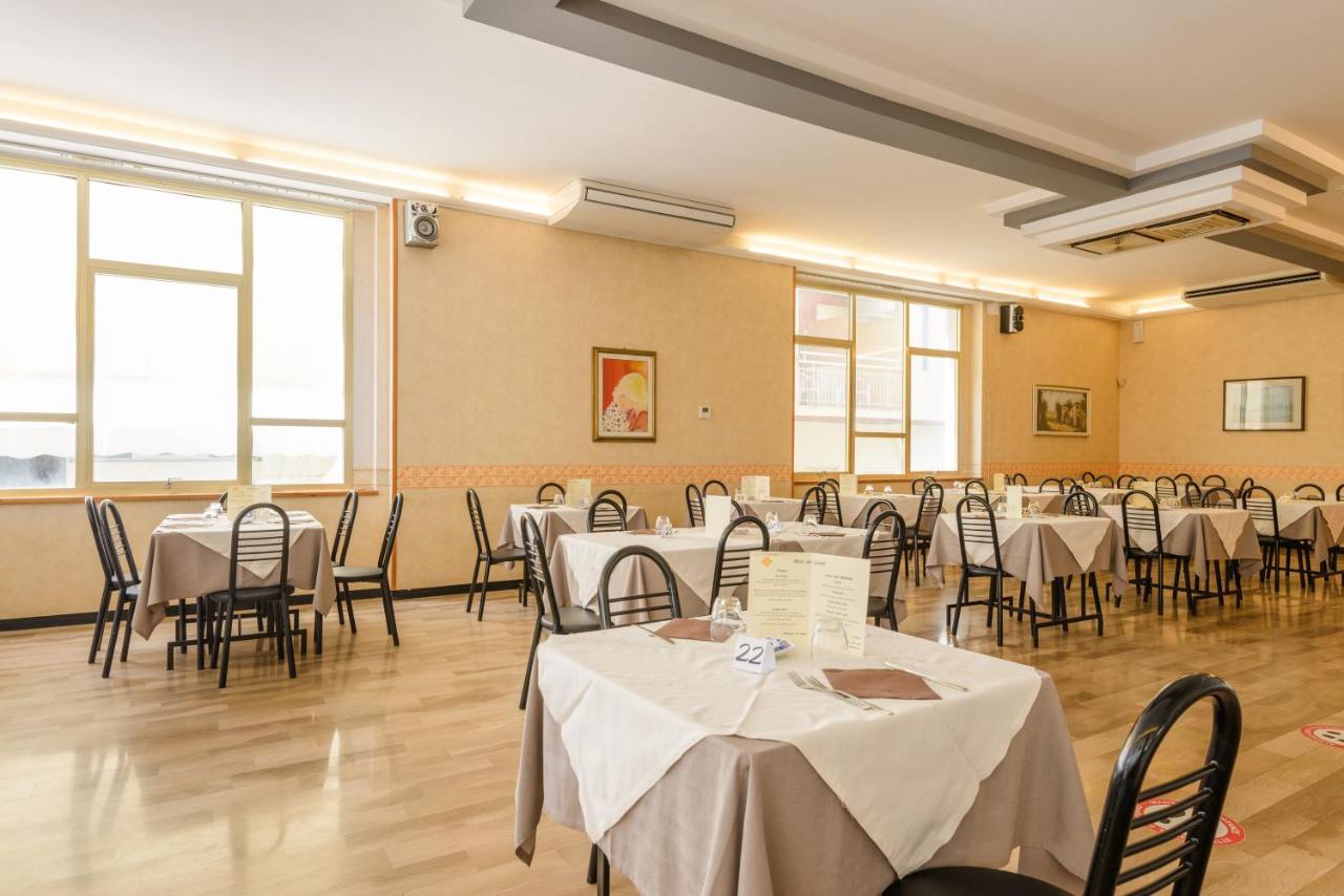 Hotel Arena Каттолика Экстерьер фото